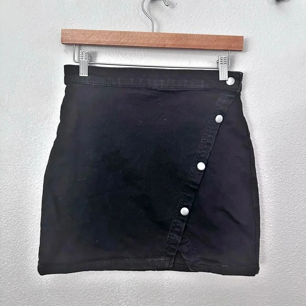 WE THE FREE PEOPLE | Black Denim Stretch Mini Skirt Snap Front Wrap | Size 4